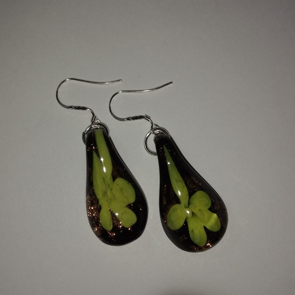Blown Glass with Sterling Earrings Hooks - Picture 4 of 8
